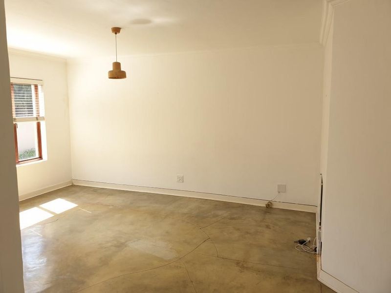 1 BEDROOM APARTMENT FOR SALE IN ELTON HILL - Photo 2