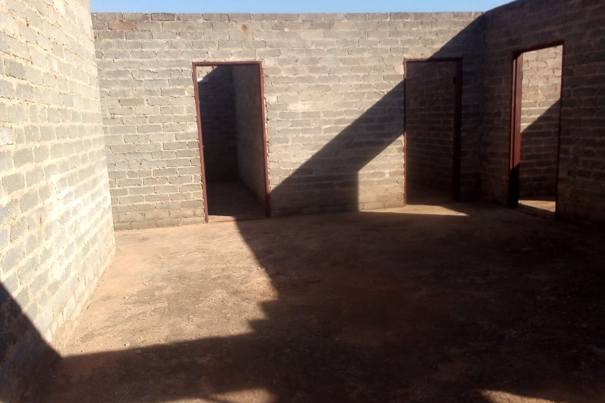 Unfinished 4 bedrooms house for sale in Itsoseng,Pretoria - Photo 3