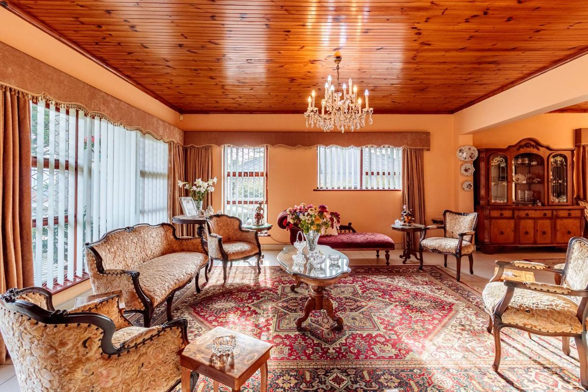 Immaculate Family Home in Westering with Pool, Garden & Ample Space! - Photo 4