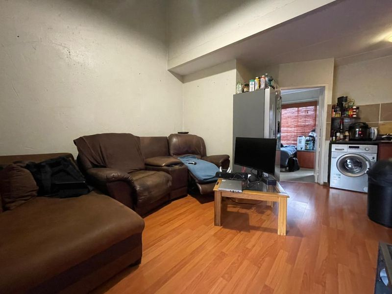 BEAUTIFUL DUPLEX FOR SALE IN ROOIHUISKRAAL NORTH!! - Photo 5