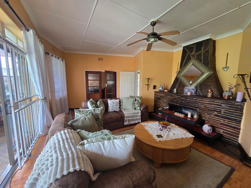 Florentia, Alberton-home with flat - Photo 4