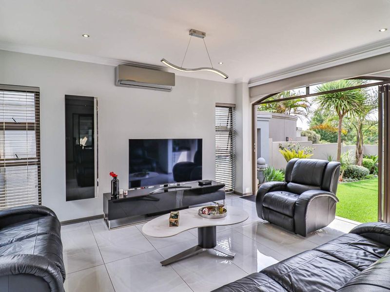 Wow!	This could be YOUR DREAM HOME!  ULTRA MODERN & Immaculate with phenomenal features. - Photo 9