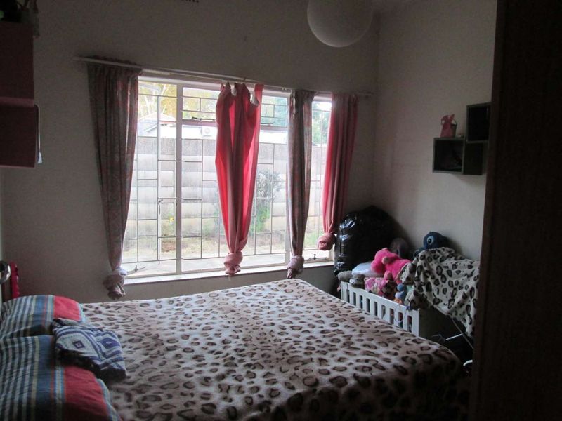 BEAUTIFUL [3] THREE BEDROOM HOUSE FOR SALE IN MOUNTAIN VIEW PRETORIA  BARGAIN - Photo 6