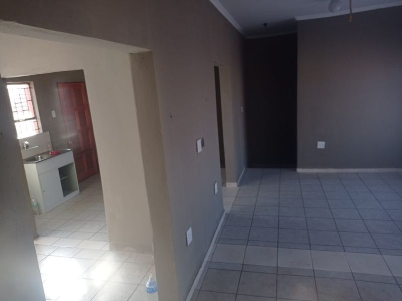 4 bedrooms house for sale in Soshanguve SS - Photo 6