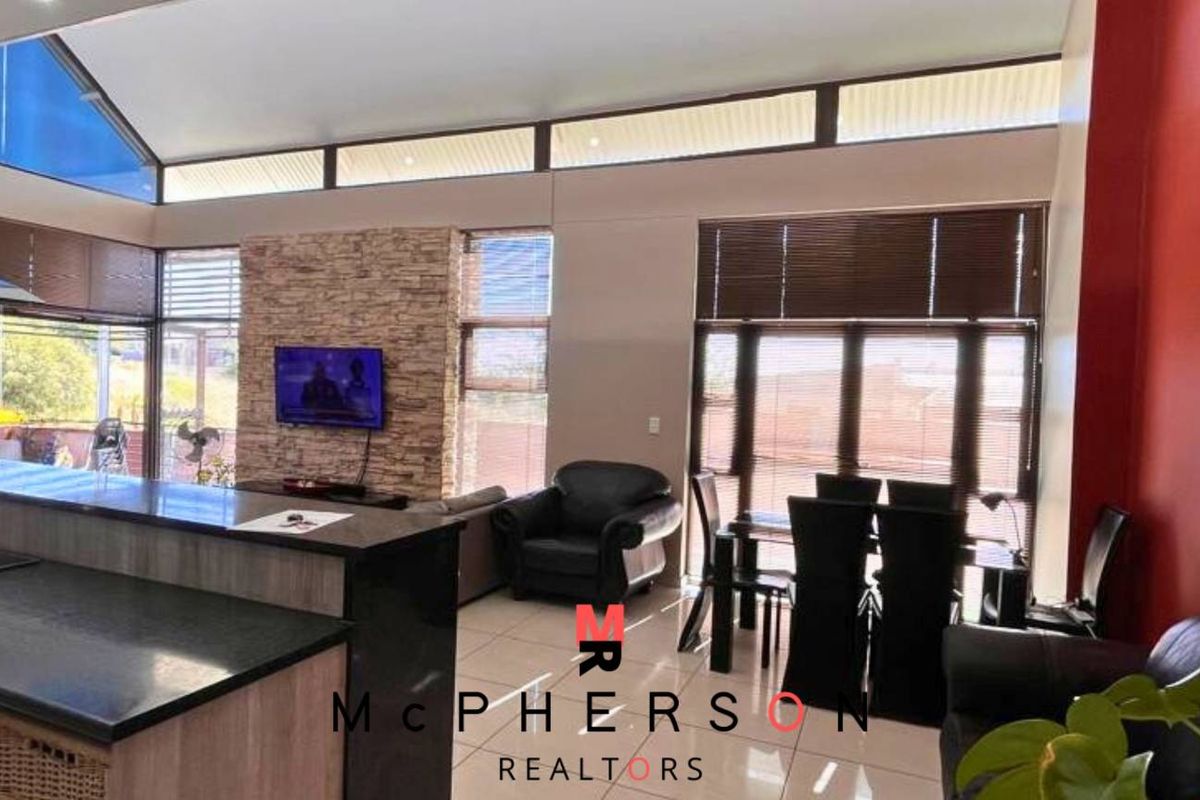 Lovely Family Home For Sale - Photo 3