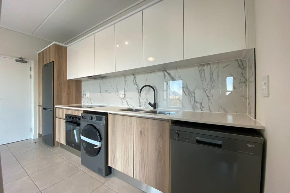 1 Bedroom Apartment in Sandown - Photo 5