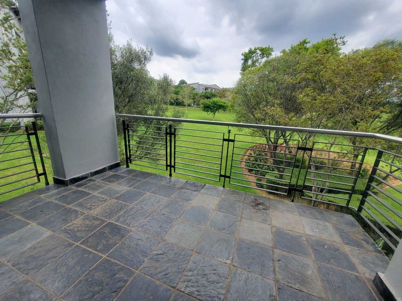 Stunning 2-Bedroom First-Floor unit with Golf course views - Photo 9