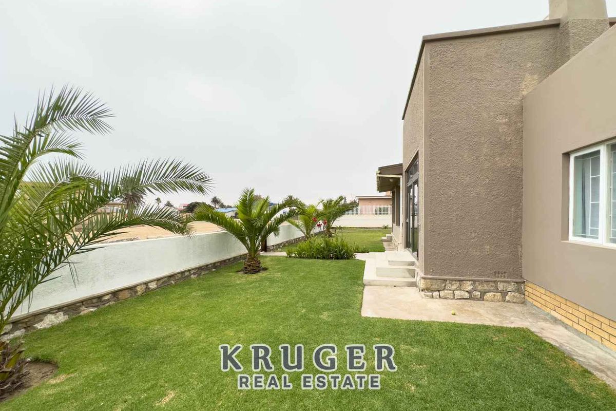 Beach-front opportunity - Photo 2