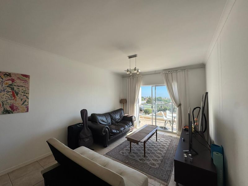 Top floor apartment in Royal Ascot - Photo 4