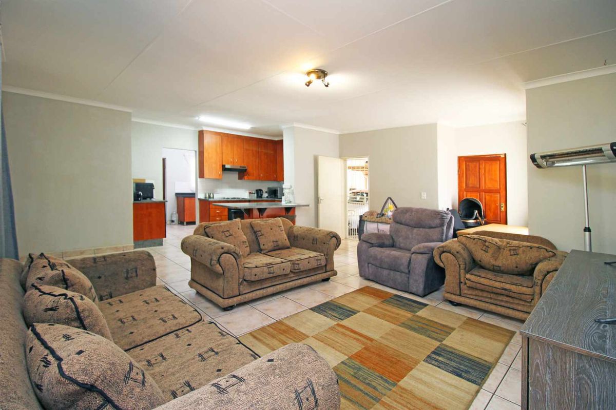 Secure, Spacious & Family-Ready – Your Forever Home Awaits! - Photo 5