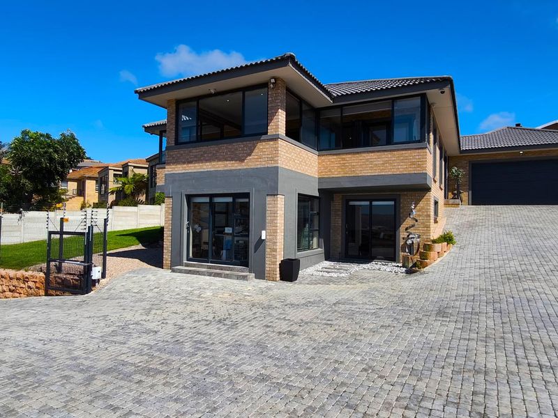Well maintained family home with flat - Photo 2