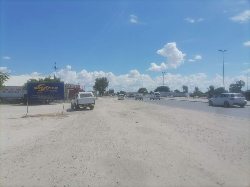 Warehouse / Business Plot For Sale - Prime Location - Oshakati Main  Road - - Photo 10