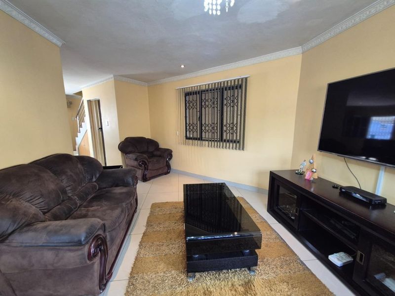 3 Bedroom House for sale in Westcliff - Photo 5