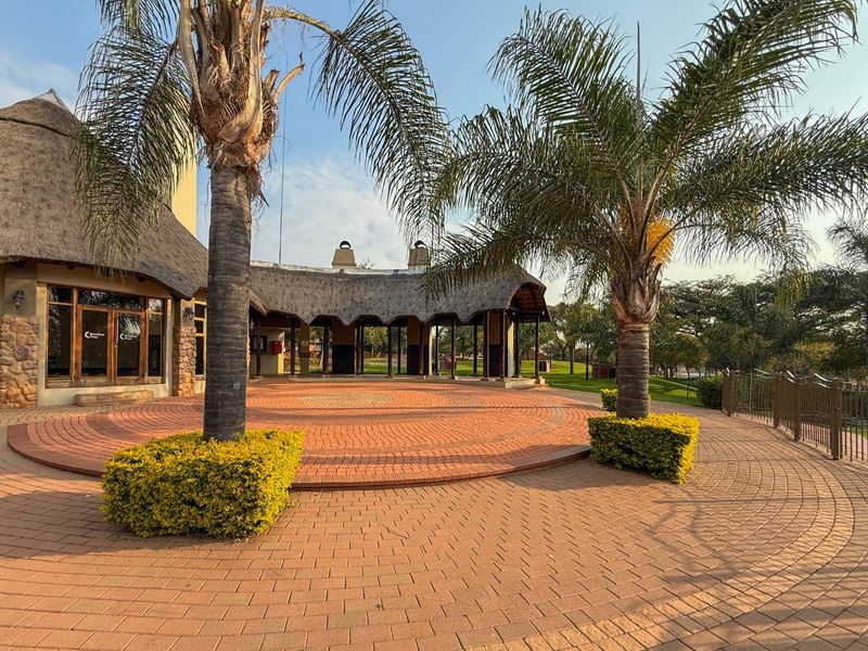 Modern 2-Bedroom Apartment to Rent in Mooikloof Ridge Estate - Photo 1