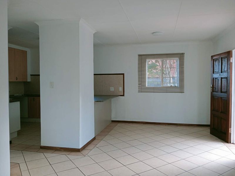 Spacious Top Corner Unit For Sale - Photo 5