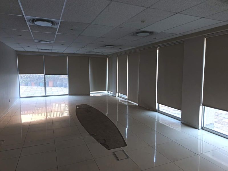 Premium Office Space | 9,193 m2 | Net Rental: R85/m2 | Operational Costs: R12/m2 Secure an exceptional commercial opportunity with this expansive 9,193 m2 - Photo 8