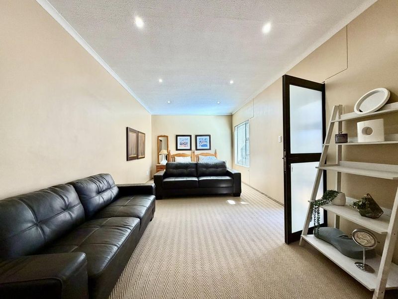 4 Bedroom House FOR SALE in Windhoek Country Club Estate - Photo 8