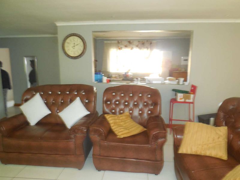 4 BED HOUSE TO RENT SILVERTON - Photo 5