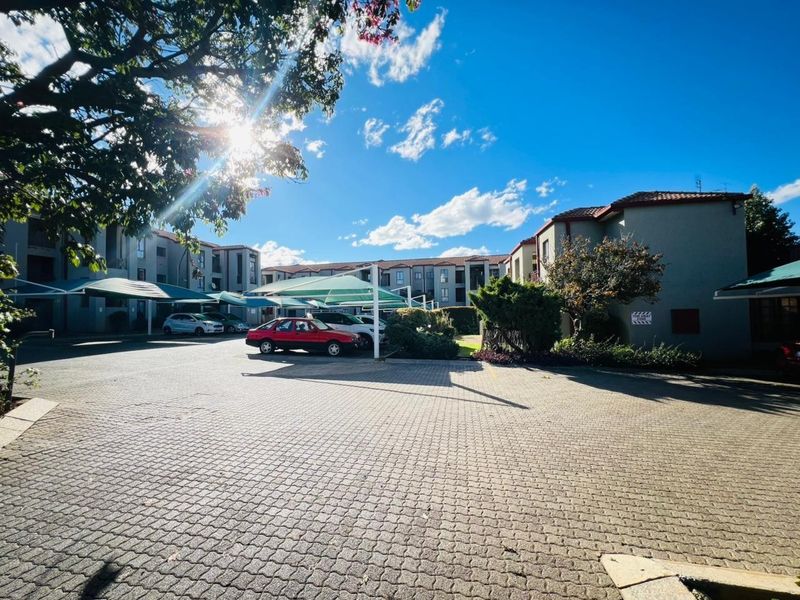 Townhouse For Sale in Randhart, Alberton - Photo 1