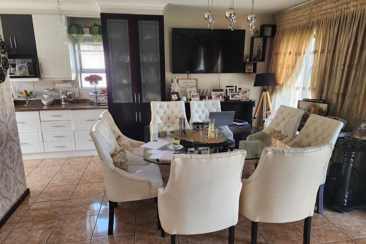 Discover Comfort & Security in This Ormonde Gem - Photo 3