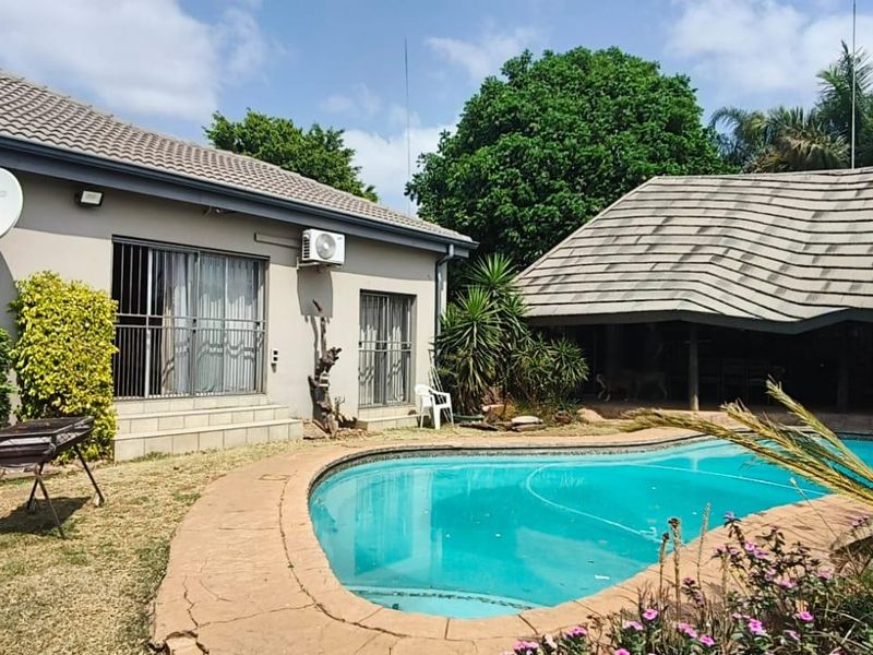 6 bedrooms house for sale in Pretoria Gardens - Photo 10
