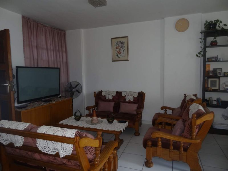 2.5 Bedroom Apartment for Sale - Photo 7