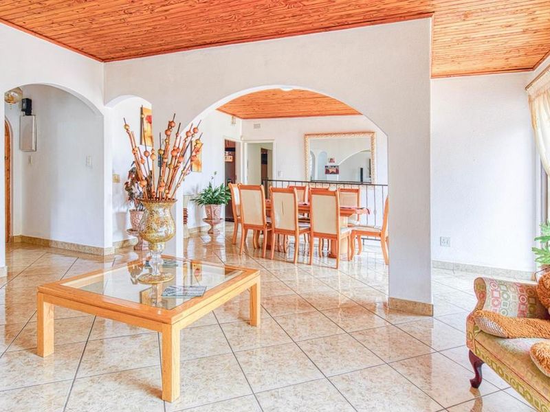 3 Bedroom House for Sale in Glenvista - Photo 9