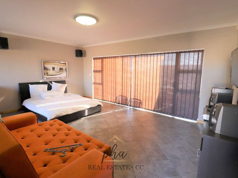 3 Bedroom Townhouse For Sale - Longbeach - Photo 5