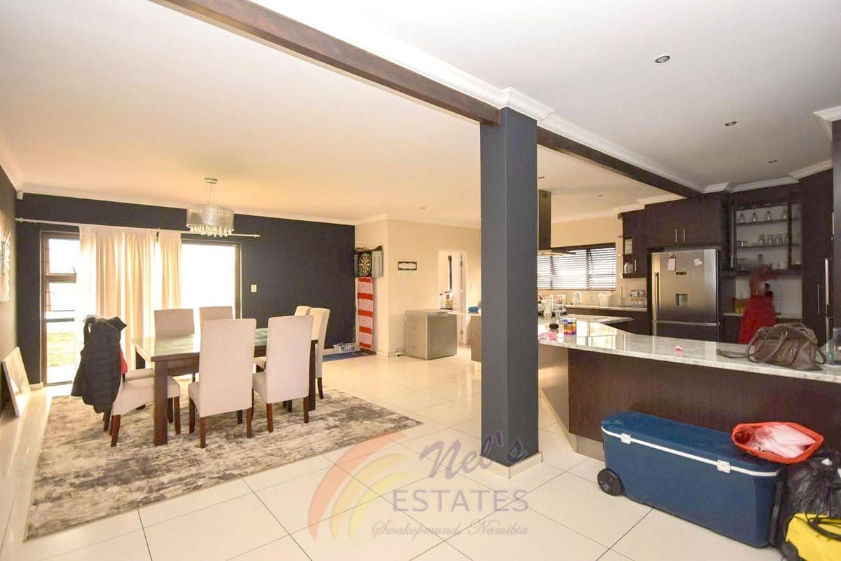 Modern Home For Sale in Extension 15, Swakopmund - Photo 2