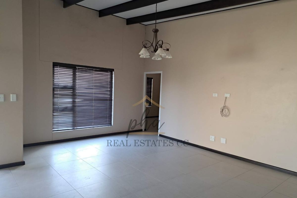 Walvis Bay: 4 Bedr Home with HUGE garage space is for Sale - Photo 5