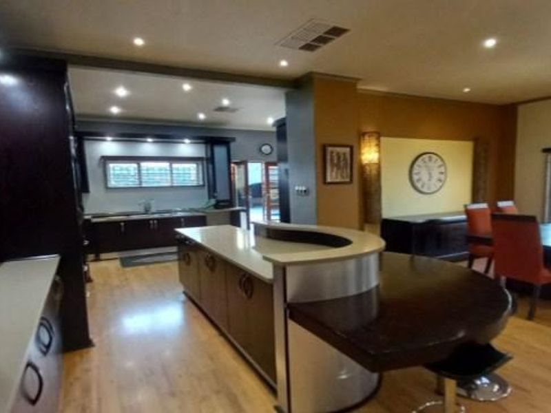 FOR SALE- 4 BEDROOM HOUSE IN OKAHANDJA, NAMIBIA - Photo 6