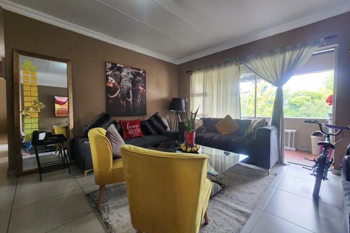 3 Bedroom Townhouse for Sale in Alberante - Photo 2