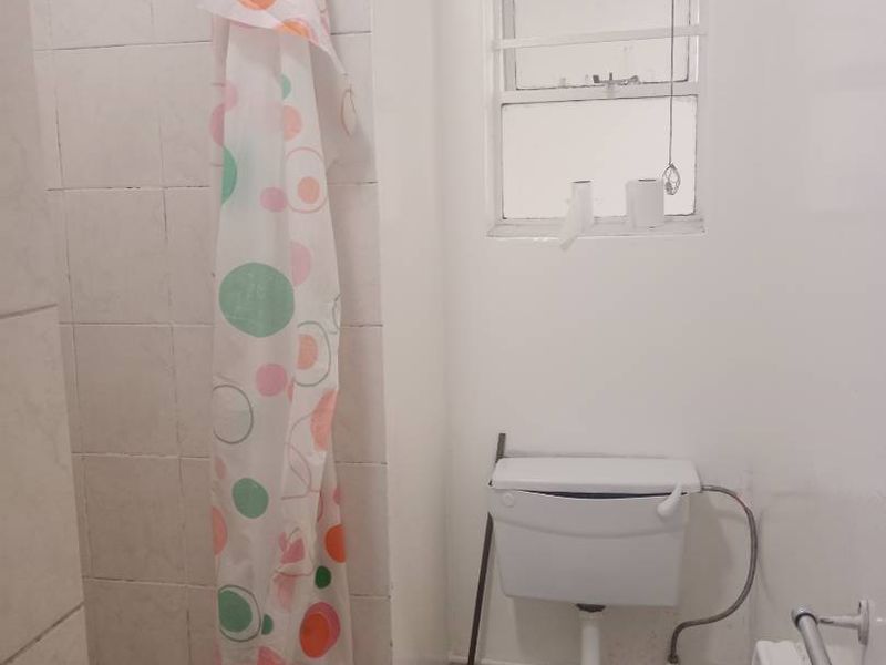 1 Bedroom Apartment on 1st Floor in Bedford gardens - Photo 8