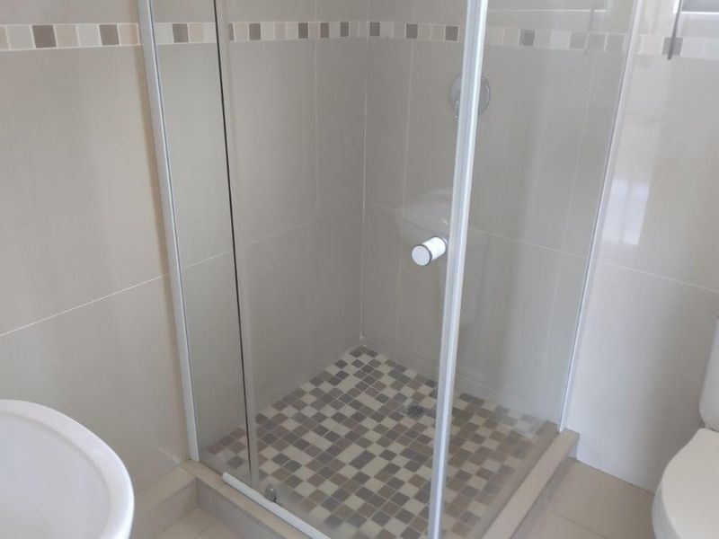Spacious &amp; Safe - A Bright Jewel Nestled in Reservoir Hills, Durban, For Sale! - Photo 9