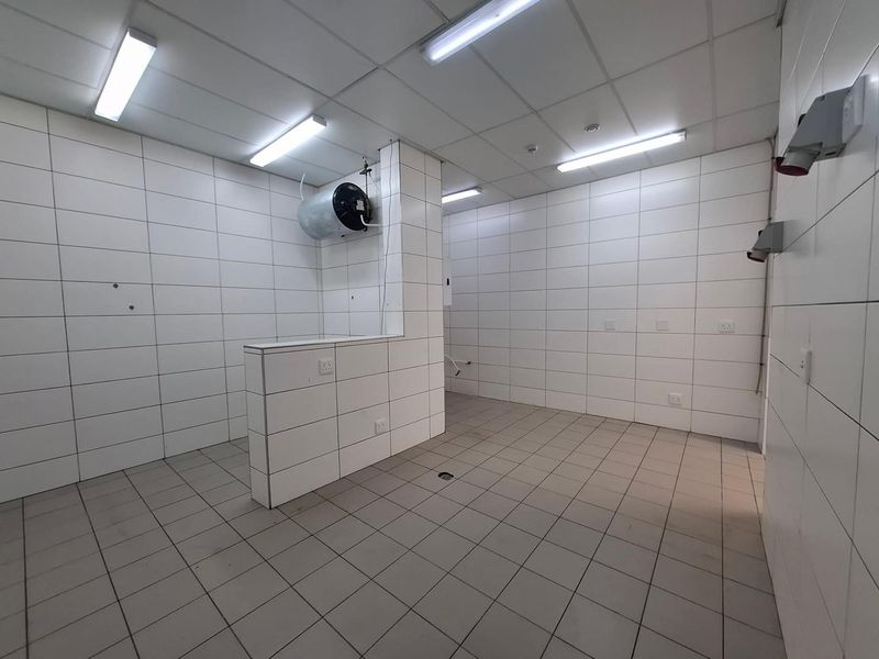 RESTAURANT / COFFEE SHOP TO LET - Photo 5