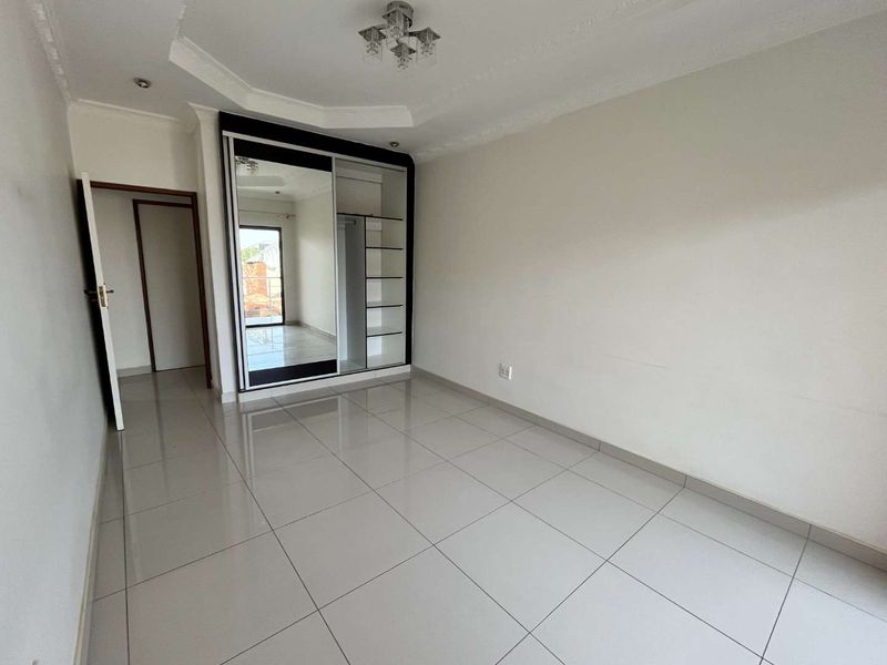 Cimbebasia - 5 Bedroom house for sale. - Photo 5