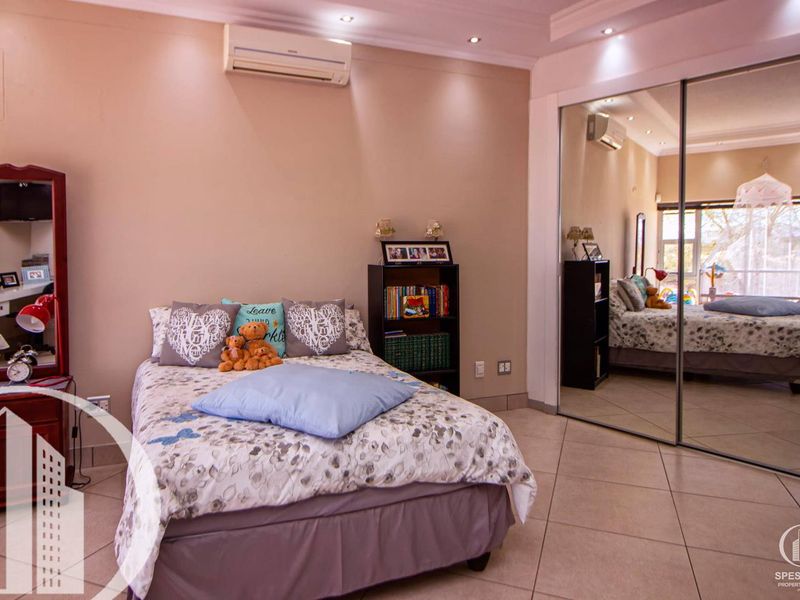 Beautiful House in 5 HA Plot in Brakwater - Photo 6