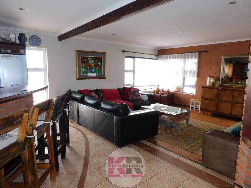 Perfect Coastal Family Home. Plus Flat as an added bonus. Walking distance to the beach. HENTIES BAY (Hentiesbaai) - Photo 4