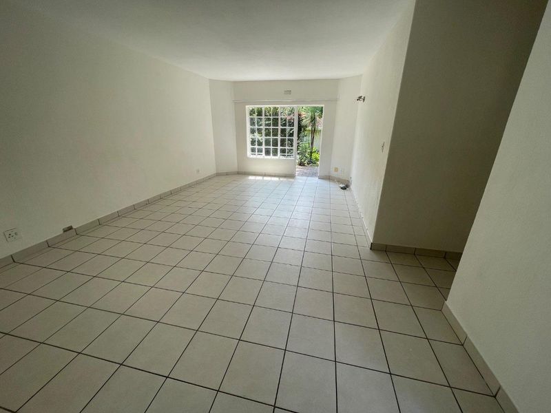 UNFURNISHED 2 BEDROOMS GROUND FLOOR - Photo 3