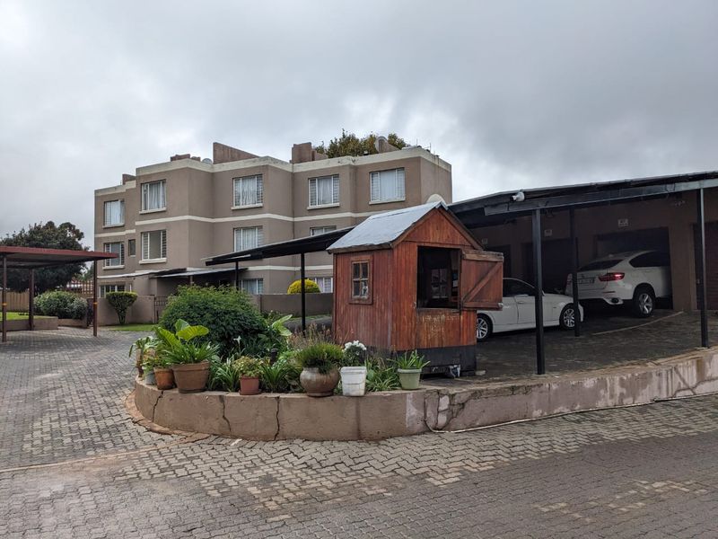 Chill with Peace of Mind & Comfort in This 3-Bed Townhouse by Primrose CBD - Photo 7