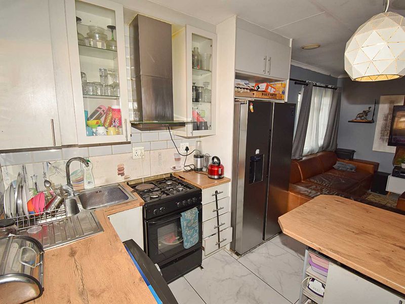 Perfect Starter Home - Photo 8