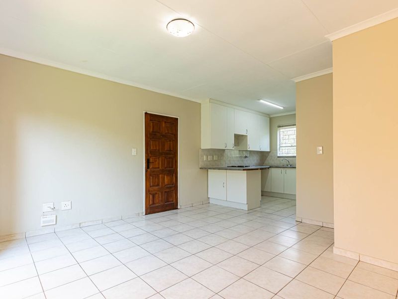 Charming Simplex Living with a good size garden, perfect for young professional - Photo 5