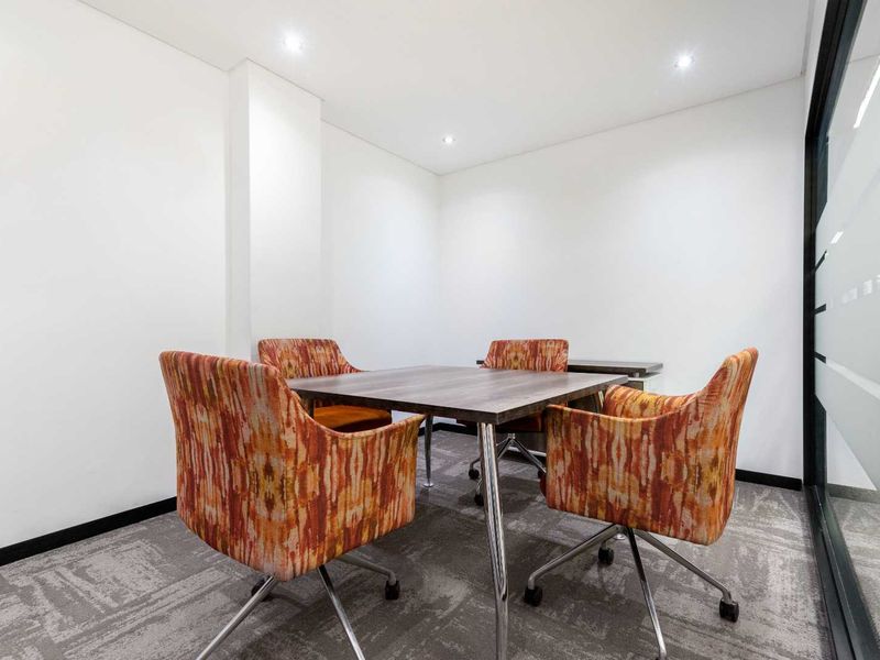 Fully serviced private office space for you and your team in Regus Uni Park - Photo 5