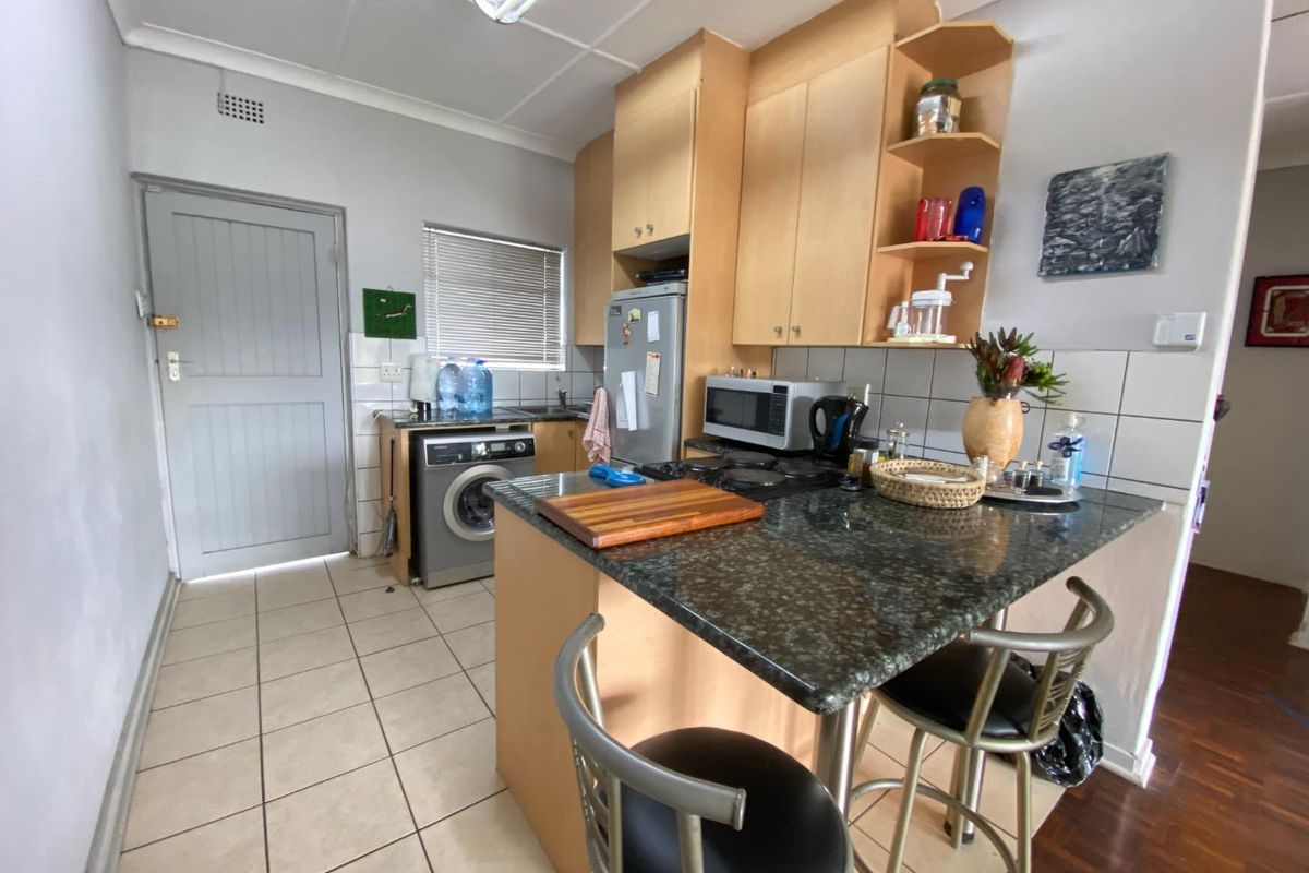 Well-Located 2 Bed Townhouse - Craighall Convenience at Its Best - Photo 5