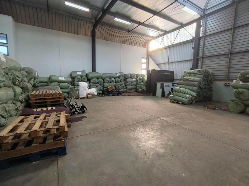 Industrial Park - Mini Factory - 261m2 - Photo 8