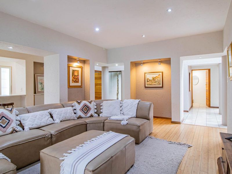 Modern Comfort Meets Timeless Elegance! - Photo 7