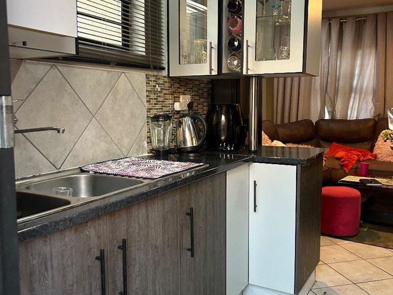 3 Bedroom Family House in Capital View Estate - Photo 6