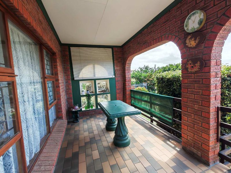 Coastal Gem in Hartenbos heuwels - Photo 9