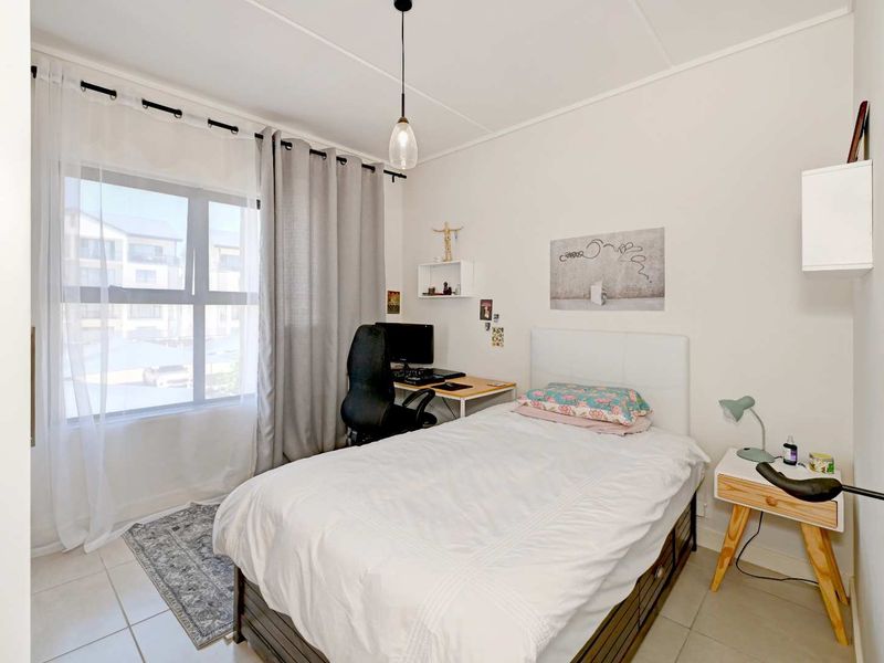 3-Bedroom Luxury Apartment | Fully Furnished | Fynbos Lifestyle Estate - Photo 10