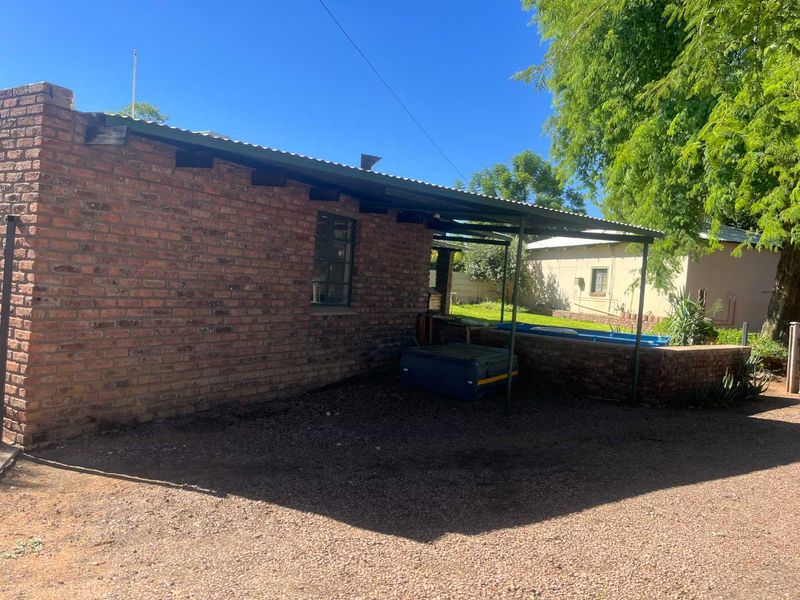 Versatile 4-Bedroom Home with Private Flatlet – Excellent Investment Opportunity - Photo 10